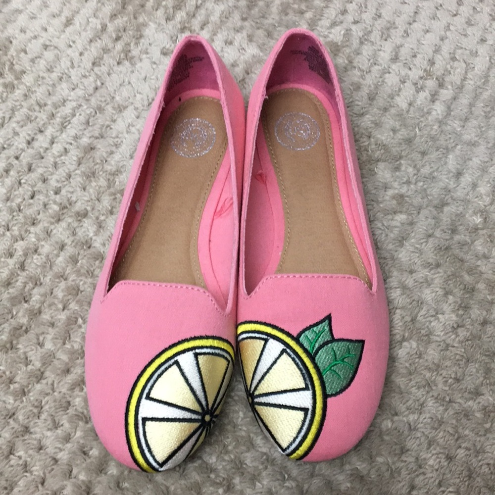 Pink flats slippers lemons